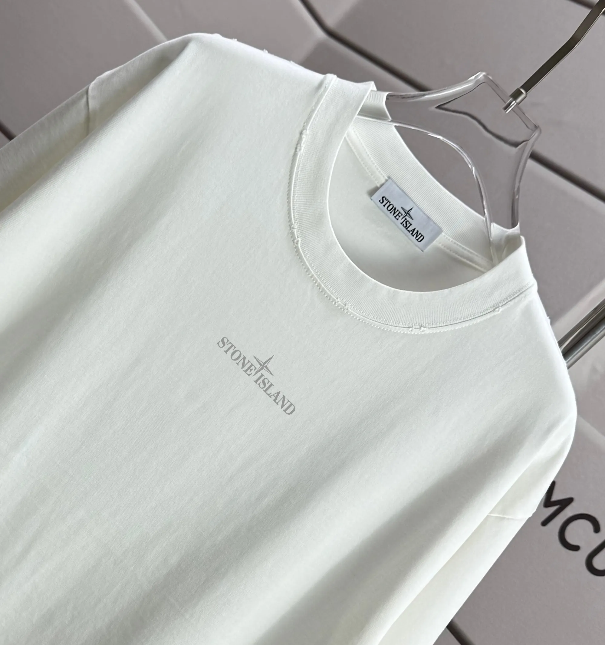 P160 Ston* islan* 石*岛 2025 autumn and winter new style Washed and worn 320g round neck short-sleeved tee Unisex loose version Color: Washed black Washed white Washed gray Brown Size: S M L XL XXL Size: S (90-130 pounds) M (120-150 pounds) L (140-165 pounds) (160-180 catties) XXL (180-210 catties)